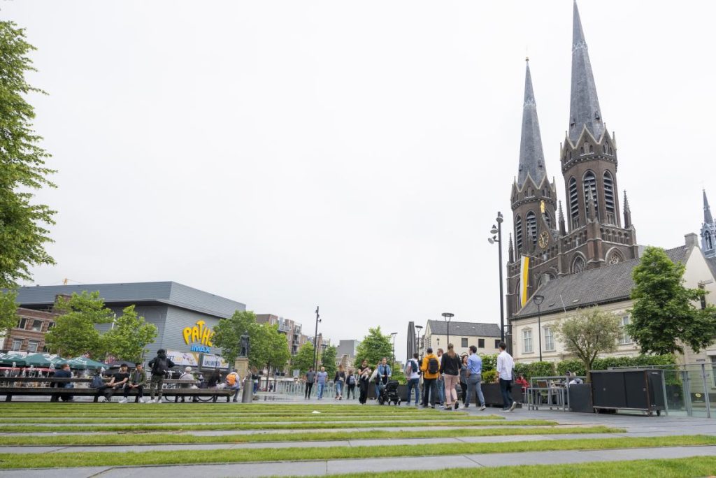 Heuvel Pathé Tilburg parkeren